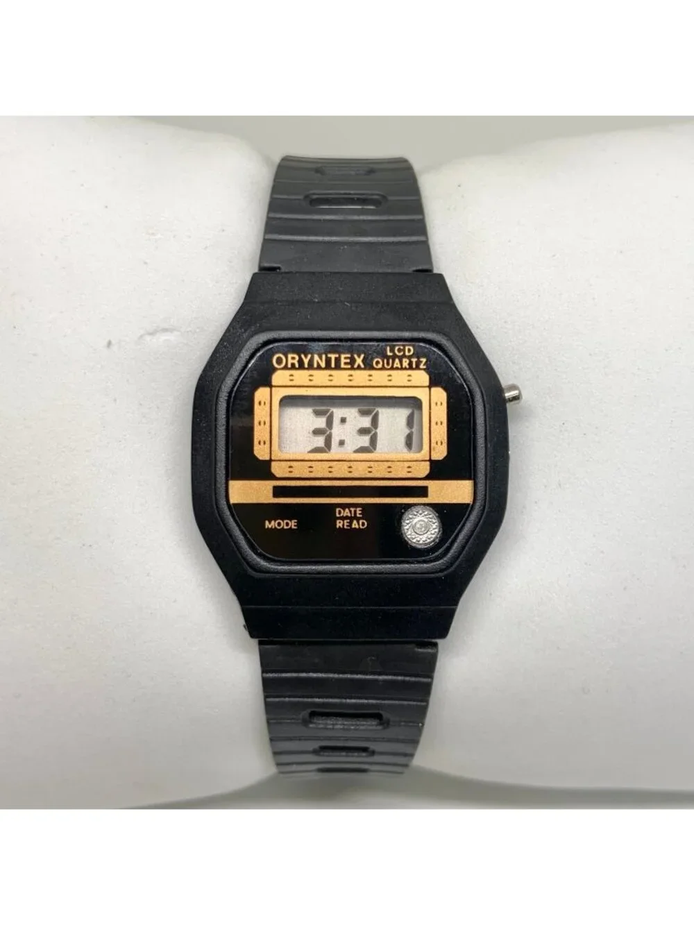 Vintage Oryntex Lcd quartz digital kids/women watch 26mm black tone running